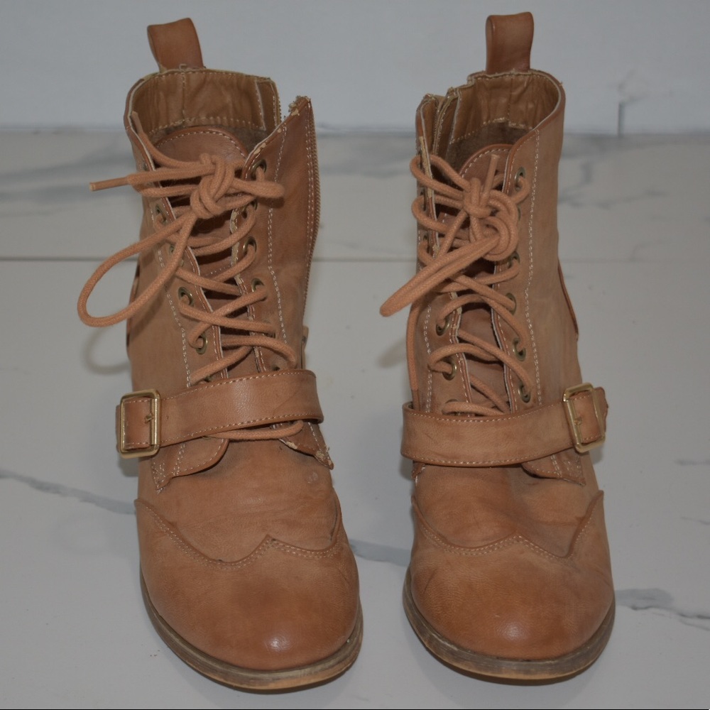 Fake leather Tan combat boots with side zipper